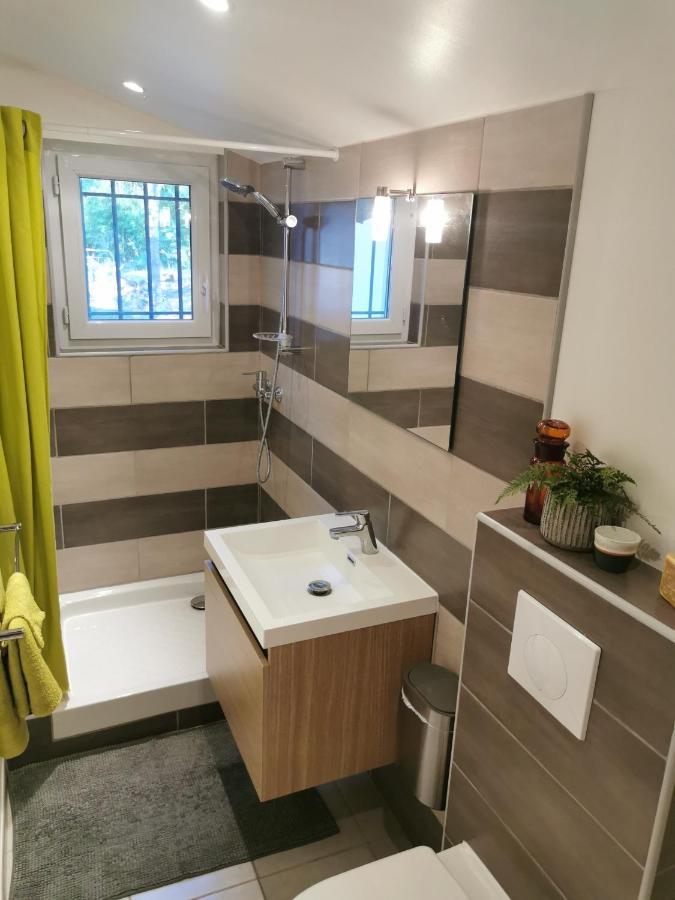 Studio De Charme En Provence, Piscine Et Jacuzzi Partages Льо Люк Екстериор снимка